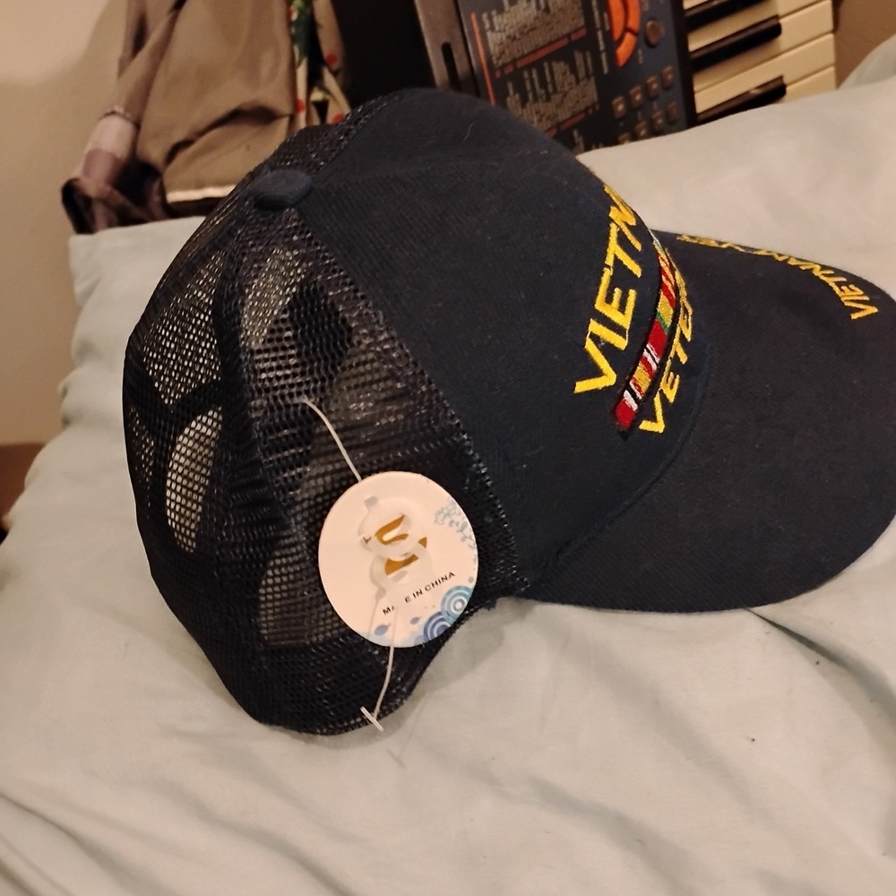 S Trucker Hat, Men One Size Blue Vietnam Veteran Embroidered Snapback Cap - Picture 3 of 6